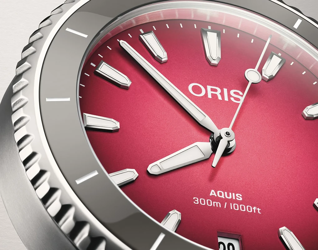 ORIS Aquis Date Taste of Summer 36.5mm, klocka som du kan handla till bra pris hos oss på Klockmaster.