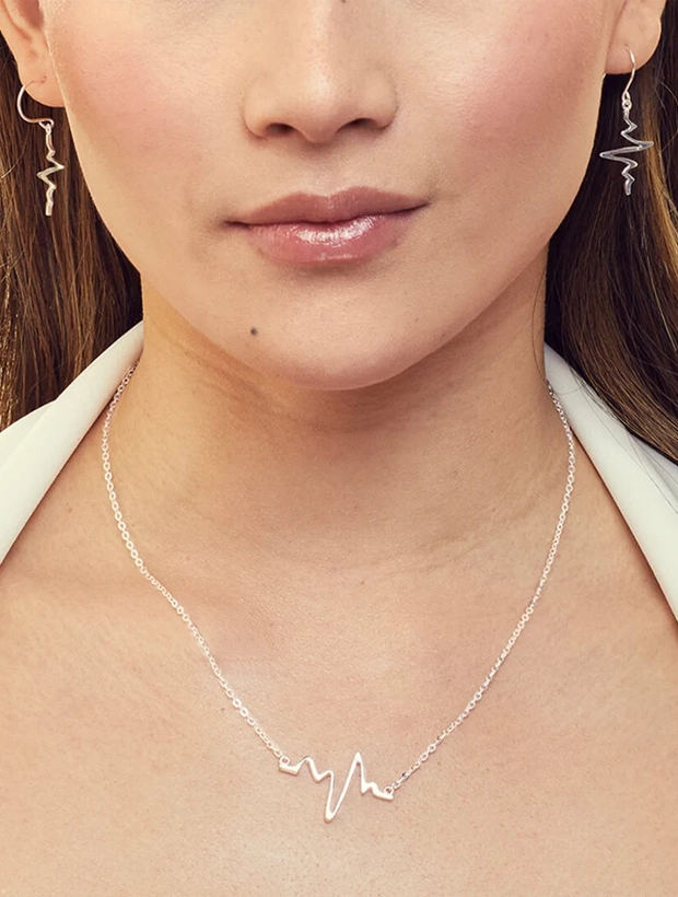By Sofia Wistam Heartbeat Silverhalsband 7540552, klocka som du kan handla till bra pris hos oss på Klockmaster.