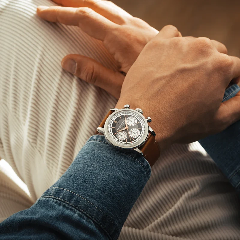 Raymond Weil Millesime Tri-Compax Chronograph 39mm, klocka som du kan handla till bra pris hos oss på Klockmaster.