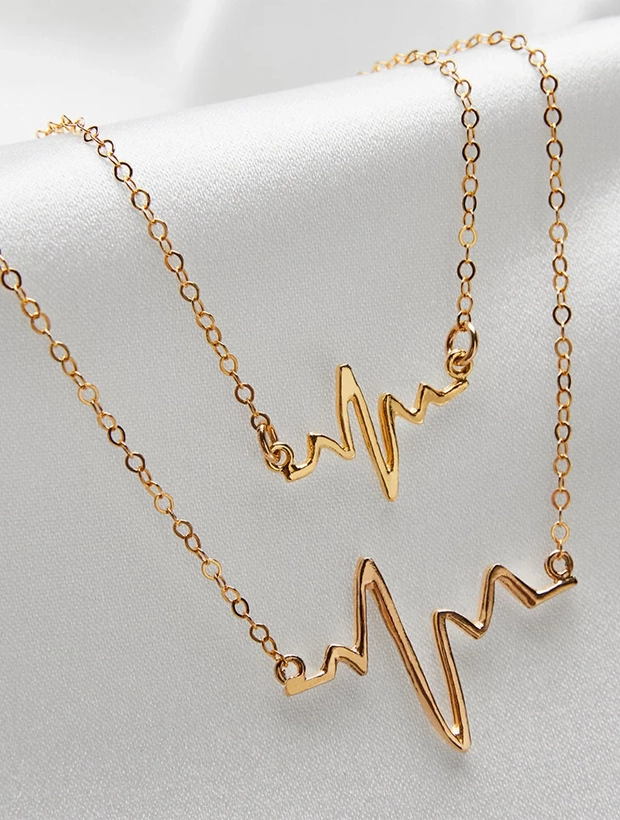 By Sofia Wistam Heartbeat Mini Guldhalsband A-7540606, klocka som du kan handla till bra pris hos oss på Klockmaster.