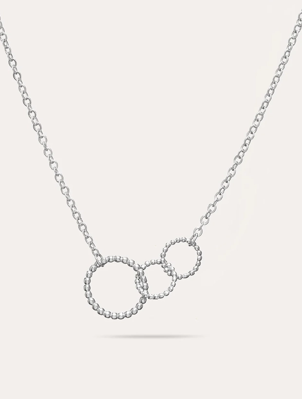 By Sofia Wistam Mamma Silverhalsband - 2 Barn A-754061-2, klocka som du kan handla till bra pris hos oss på Klockmaster.