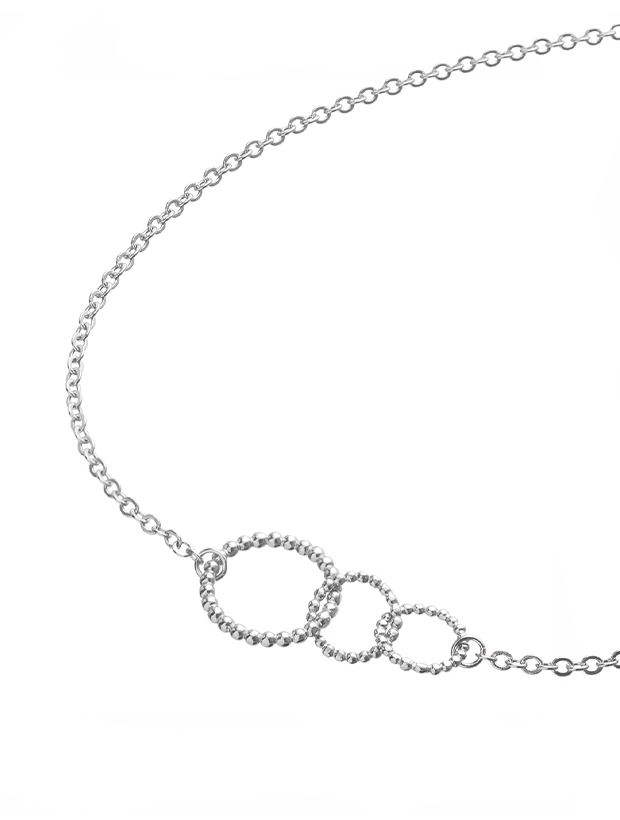 By Sofia Wistam Mamma Silverhalsband - 2 Barn A-754061-2, handla denna klocka online eller i butik hos klockmaster
