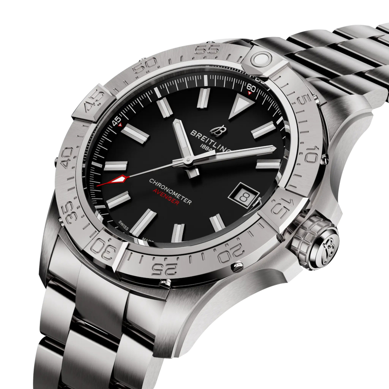 BREITLING AVENGER 42, klocka som du kan handla till bra pris hos oss på Klockmaster.