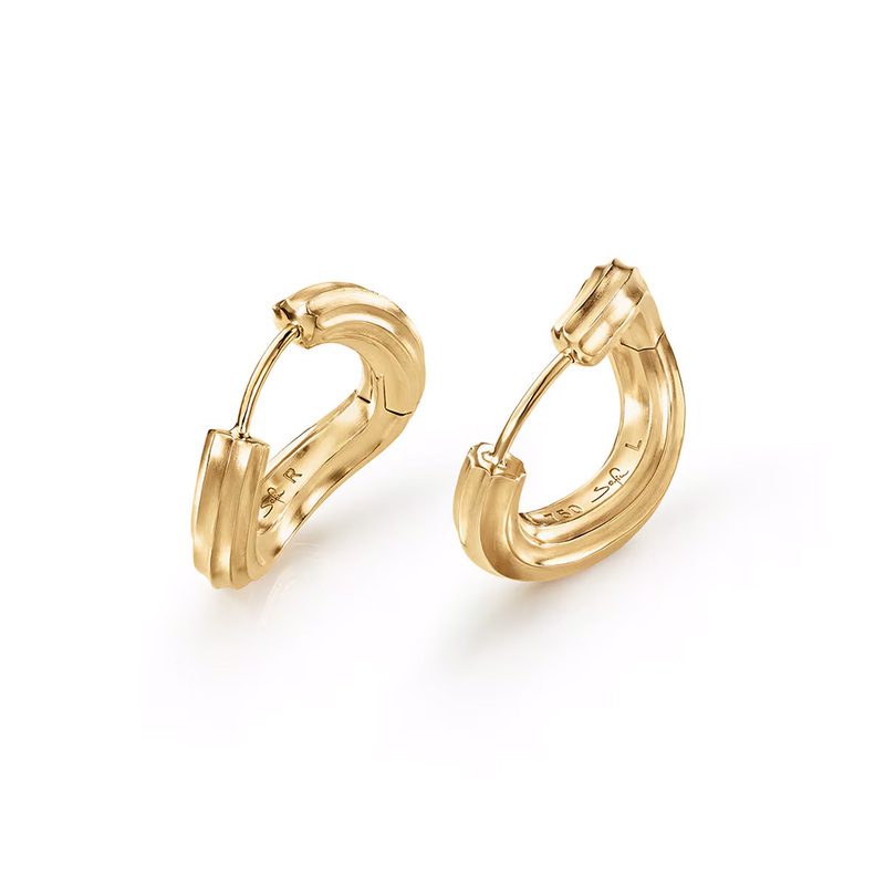 Lynggaard Creol 18 karat yellow gold A3145-401, handla denna klocka online eller i butik hos klockmaster