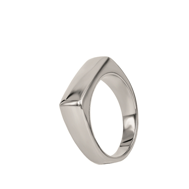 Astrid och Agnes Ring Nour Medium - Stål AA359211, handla denna klocka online eller i butik hos klockmaster