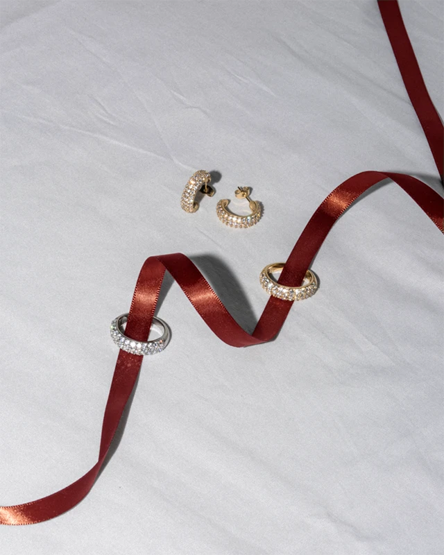 Astrid och Agnes Harper Ring 17.5mm - Guld AA376942, klocka som du kan handla till bra pris hos oss på Klockmaster.