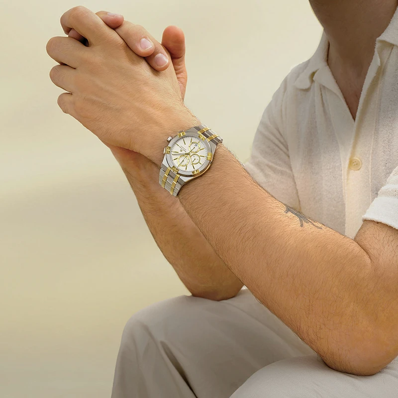 Maurice Lacroix Aikon Quartz Chronograph Duotone 42mm, klocka som du kan handla till bra pris hos oss på Klockmaster.