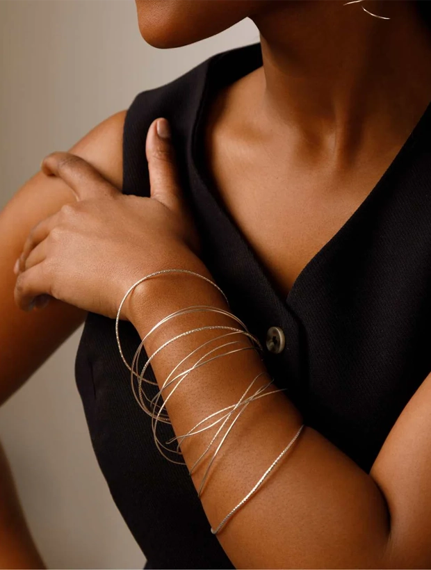 By Sofia Wistam Stack Society - Silverarmband Nr 4 Small BSWBL68-16024001, klocka som du kan handla till bra pris hos oss på Klockmaster.