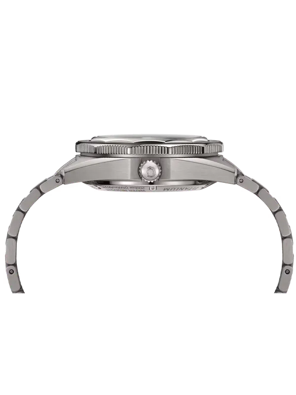 CERTINA DS Super PH2000M 43mm C0506074401102, klocka som du kan handla till bra pris hos oss på Klockmaster.