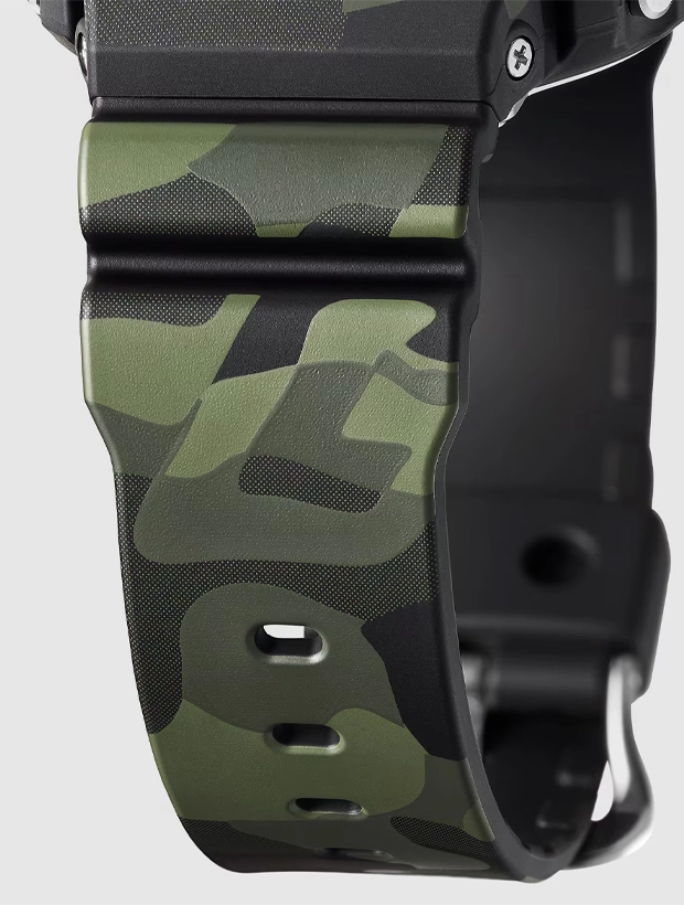 CASIO G-Shock Bold Camo, Camo and Gold 50mm DW-6900CMG-3ER, klocka som du kan handla till bra pris hos oss på Klockmaster.