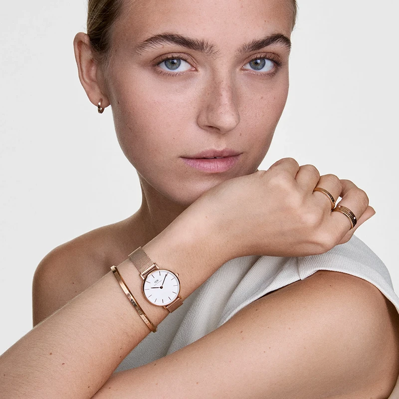 Daniel Wellington Classic Petite Melrose 32mm, klocka som du kan handla till bra pris hos oss på Klockmaster.