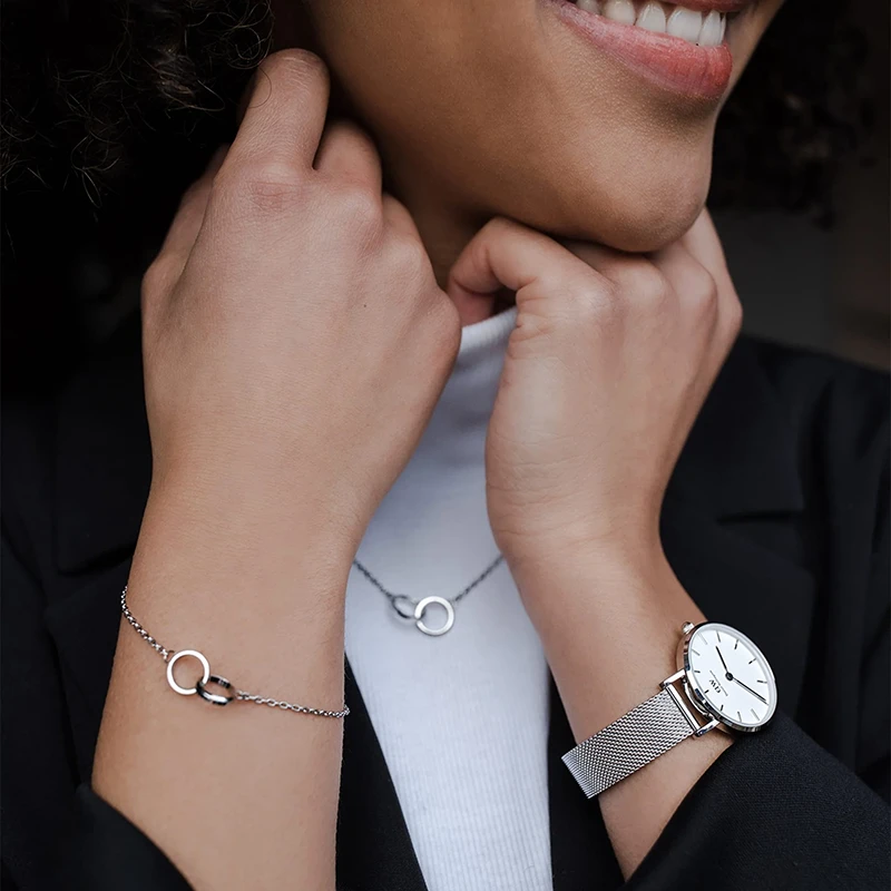 Daniel Wellington Classic Petite Sterling 32mm, klocka som du kan handla till bra pris hos oss på Klockmaster.