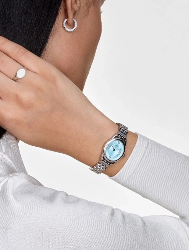 Daniel Wellington Ophelia Mini Ice Blue Silver 22mm DW00100809, klocka som du kan handla till bra pris hos oss på Klockmaster.