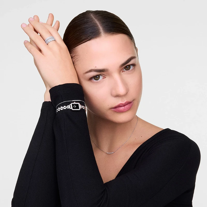 Daniel Wellington Quadro Mini Arch 3-link Onyx Sunray Silver 15mm, klocka som du kan handla till bra pris hos oss på Klockmaster.