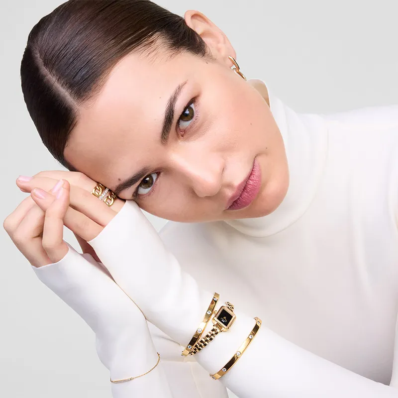 Daniel Wellington Quadro Mini Arch 3-link Onyx Sunray Gold 15.5mm, klocka som du kan handla till bra pris hos oss på Klockmaster.