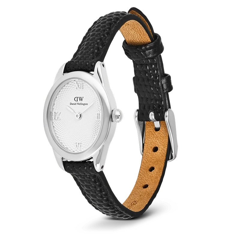 Daniel Wellington Ophelia Mini Black Lizard White Guilloché Silver 22mm, klocka som du kan handla till bra pris hos oss på Klockmaster.