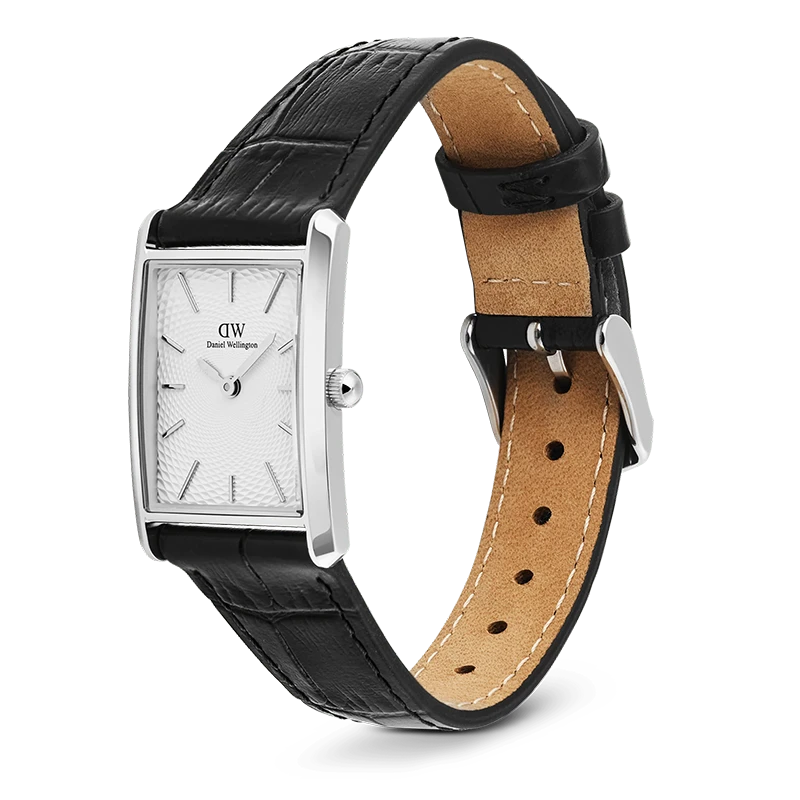 Daniel Wellington Bound Black Crocodile Guilloché Silver 22mm, klocka som du kan handla till bra pris hos oss på Klockmaster.