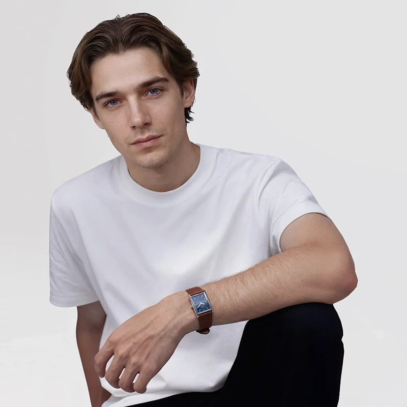 Daneil Wellington Bound Light Brown Arctic Guilloché Silver 24mm, klocka som du kan handla till bra pris hos oss på Klockmaster.