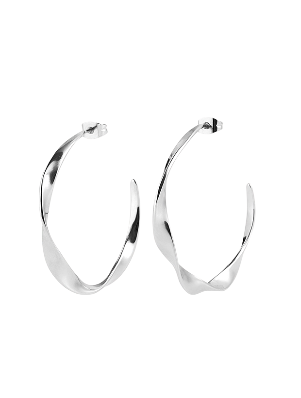 By Sofia Wistam Twirl  Silverörhängen Large E24052915, handla denna klocka online eller i butik hos klockmaster