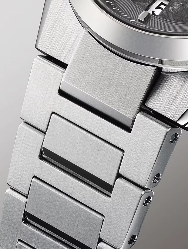 CASIO Edifice Automatic Forged Carbon 39mm EFK-100CD-1AER, klocka som du kan handla till bra pris hos oss på Klockmaster.
