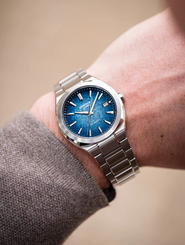 CASIO Edifice Automatic 38mm EFK-200D-2AER, klocka som du kan handla till bra pris hos oss på Klockmaster.
