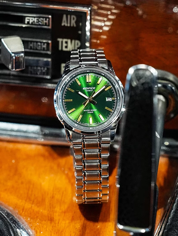 CASIO Edifice 38mm EFR-109D-3AER, klocka som du kan handla till bra pris hos oss på Klockmaster.