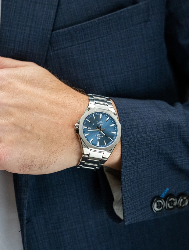 CASIO Edifice 40mm EFR-S108D-2AVUEF, klocka som du kan handla till bra pris hos oss på Klockmaster.