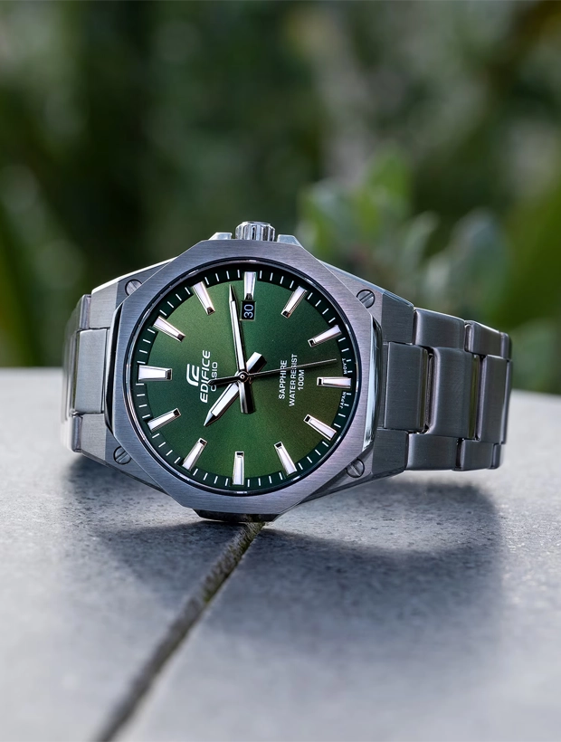 CASIO Edifice 40mm EFR-S108D-3AVUEF, klocka som du kan handla till bra pris hos oss på Klockmaster.