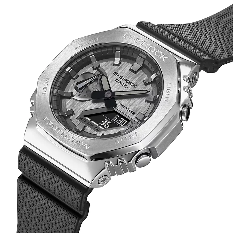 CASIO G-Shock Star Wars The Mandalorian™ & Grogu™ GM-2100-1AER-MAN, klocka som du kan handla till bra pris hos oss på Klockmaster.