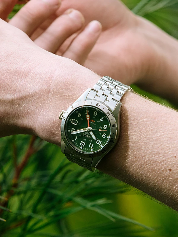 SEIKO 5 Sports Field GMT 39.5mm HDB001K1, klocka som du kan handla till bra pris hos oss på Klockmaster.