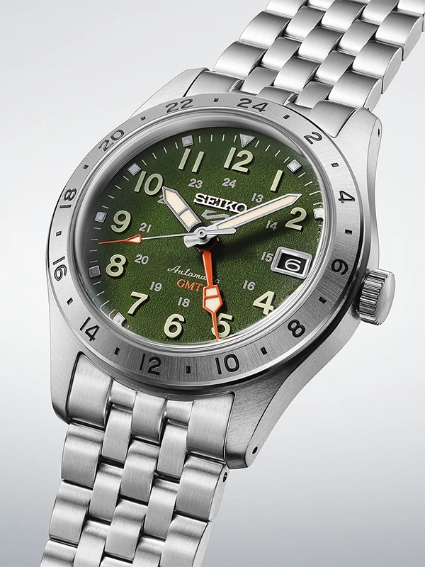 SEIKO 5 Sports Field GMT 39.5mm HDB001K1, klocka som du kan handla till bra pris hos oss på Klockmaster.