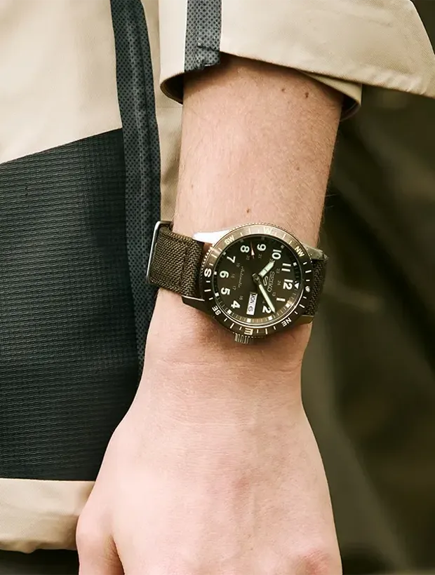 SEIKO 5 Sports Field 41mm HDB009K1, klocka som du kan handla till bra pris hos oss på Klockmaster.
