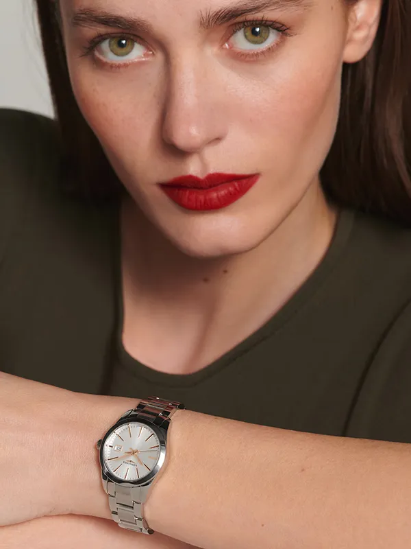 LONGINES Conquest Classic 29mm L22864726, klocka som du kan handla till bra pris hos oss på Klockmaster.