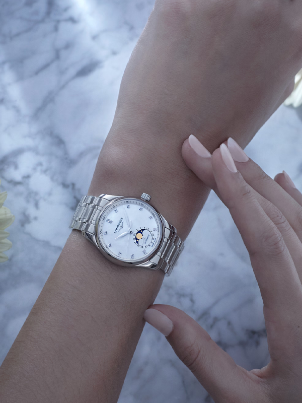 LONGINES Master Collection Moonphase 34mm L24094876, klocka som du kan handla till bra pris hos oss på Klockmaster.