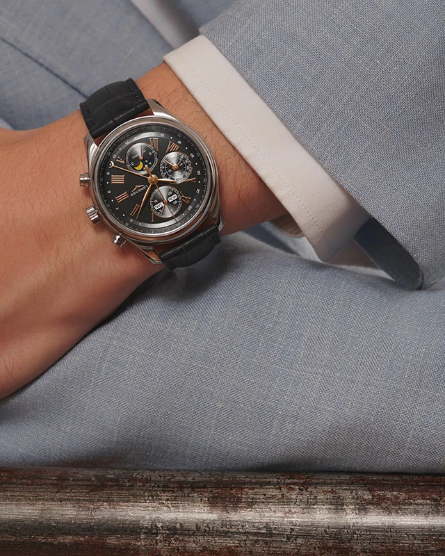 LONGINES Master Collection Chrono Moonphase 42mm, klocka som du kan handla till bra pris hos oss på Klockmaster.