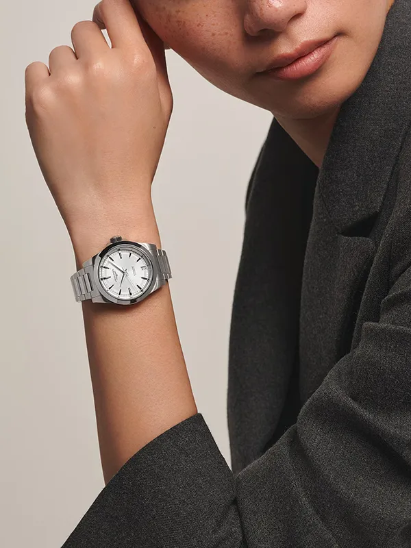 LONGINES Conquest 34mm L34304726, klocka som du kan handla till bra pris hos oss på Klockmaster.