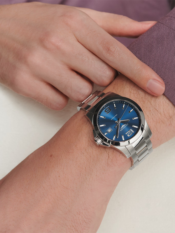 LONGINES Conquest 41mm L37594966, klocka som du kan handla till bra pris hos oss på Klockmaster.
