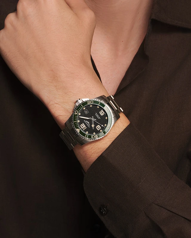 LONGINES HydroConquest 41mm, klocka som du kan handla till bra pris hos oss på Klockmaster.
