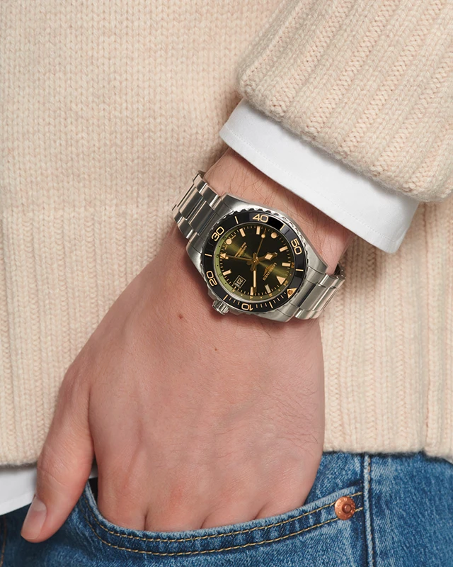 LONGINES HydroConquest GMT 41mm, klocka som du kan handla till bra pris hos oss på Klockmaster.