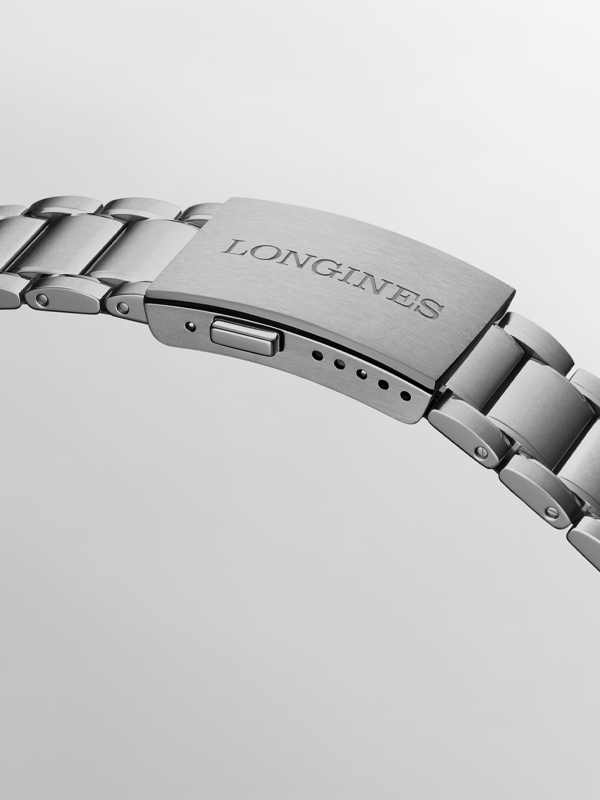 LONGINES Spirit Zulu Time Titanium 39mm L38021536, klocka som du kan handla till bra pris hos oss på Klockmaster.