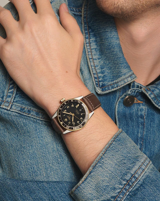 LONGINES Spirit Zulu Time 39mm, klocka som du kan handla till bra pris hos oss på Klockmaster.