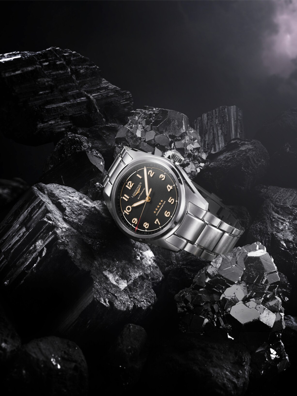 LONGINES Spirit Titanium 42mm L38111536, klocka som du kan handla till bra pris hos oss på Klockmaster.