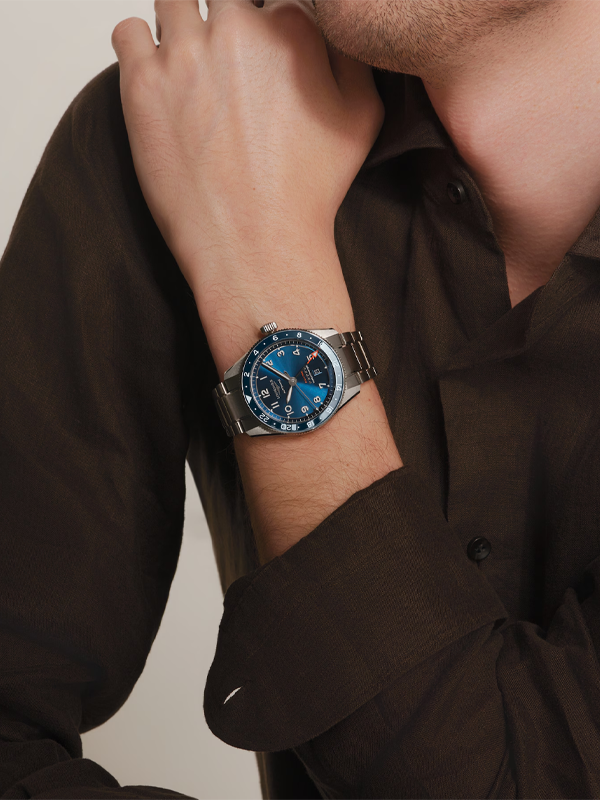 LONGINES Spirit Zulu Time 42mm L38124936, klocka som du kan handla till bra pris hos oss på Klockmaster.