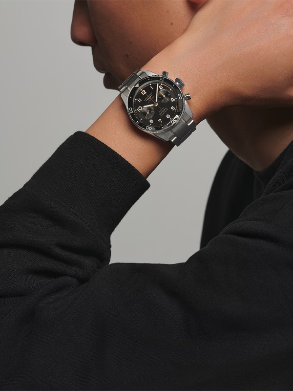 LONGINES Spirit Flyback 42mm L38214536, klocka som du kan handla till bra pris hos oss på Klockmaster.