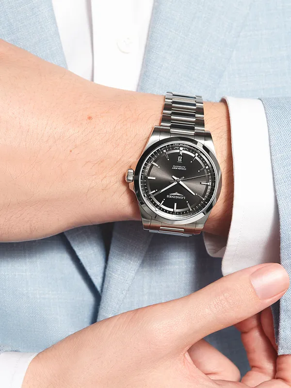 LONGINES Conquest 41mm L38304526, klocka som du kan handla till bra pris hos oss på Klockmaster.
