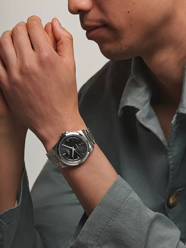 LONGINES Conquest 41mm L38304526, klocka som du kan handla till bra pris hos oss på Klockmaster.