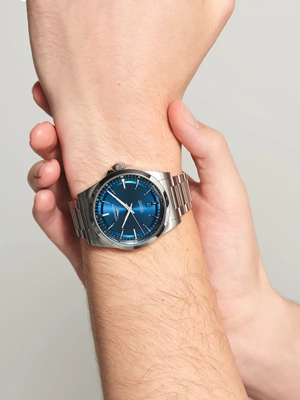 LONGINES Conquest 41mm L38304926, klocka som du kan handla till bra pris hos oss på Klockmaster.