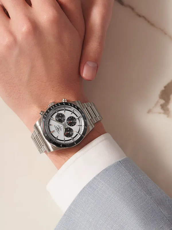 LONGINES Conquest Chronograph 42mm L38354726, klocka som du kan handla till bra pris hos oss på Klockmaster.
