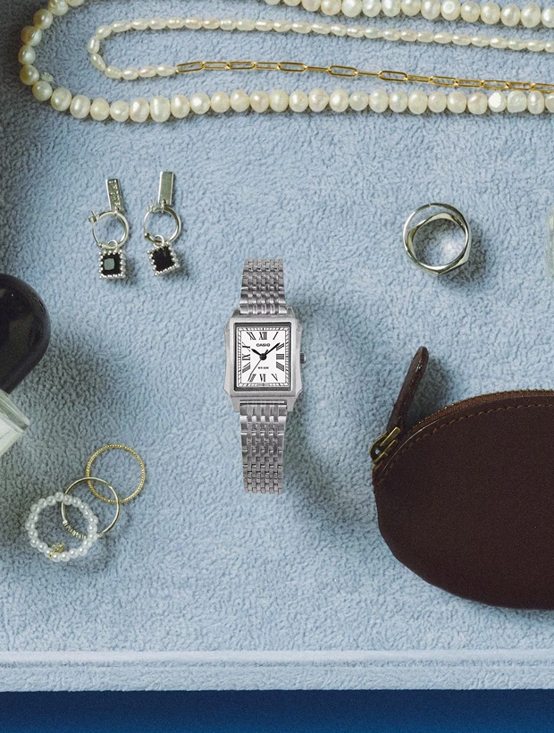 CASIO Timeless 23.5mm LTP-B190D-7BVER, klocka som du kan handla till bra pris hos oss på Klockmaster.