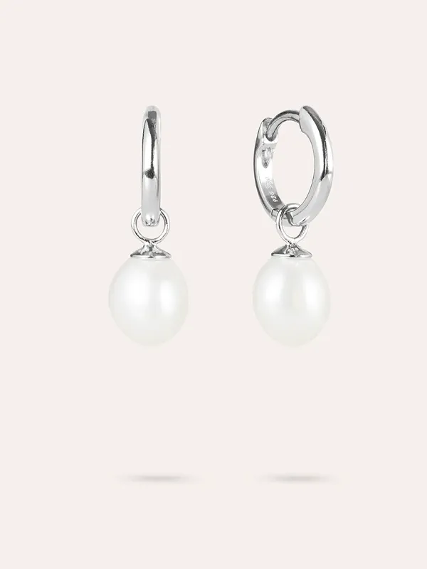 By Sofia Wistam Ocean Muse Big Pearl - Silverörhängen M067498S, handla denna klocka online eller i butik hos klockmaster